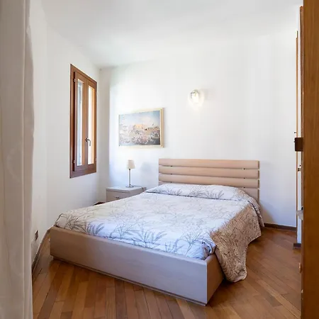 Anzolo Palace - Rooms & Apartments-3